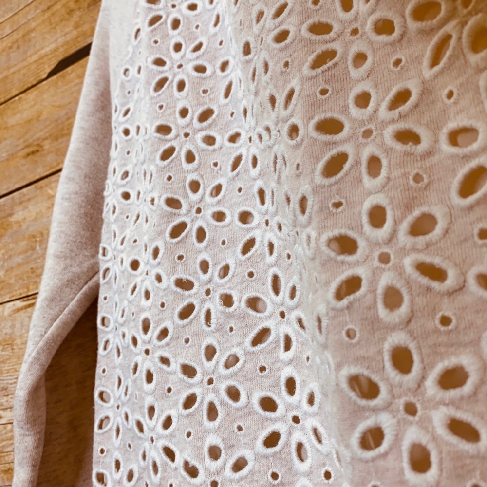 Halogen Sweater Cream Eyelet Floral Design Size XS - Picture 5 of 6